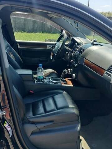 Черный Фольксваген Туарег, объемом двигателя 2.97 л и пробегом 344 тыс. км за 10950 $, фото 51 на Automoto.ua