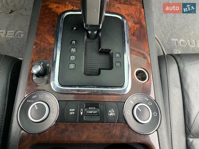Черный Фольксваген Туарег, объемом двигателя 3 л и пробегом 360 тыс. км за 9800 $, фото 22 на Automoto.ua