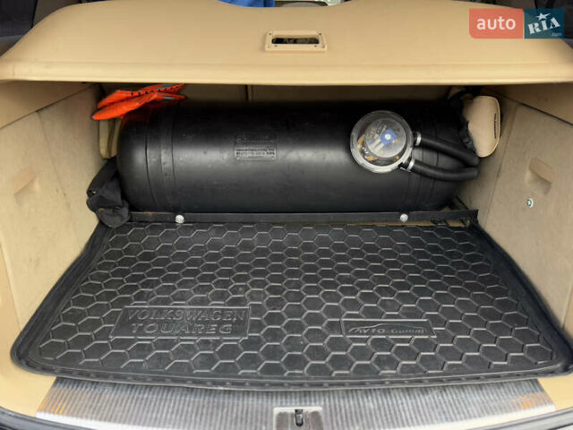 Черный Фольксваген Туарег, объемом двигателя 3.6 л и пробегом 280 тыс. км за 10750 $, фото 35 на Automoto.ua