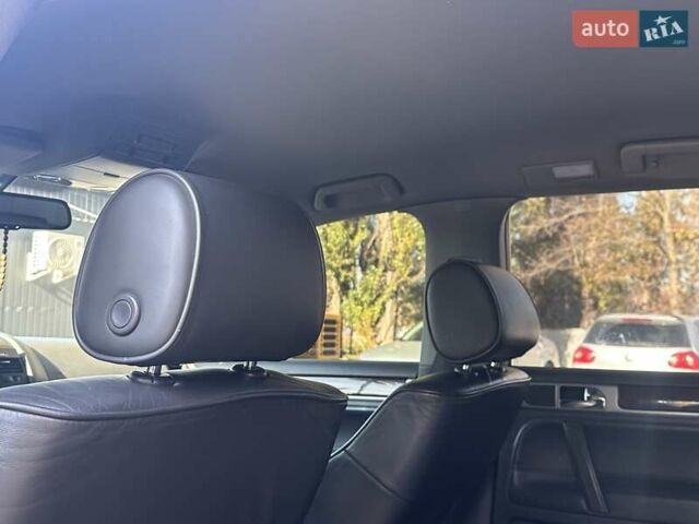 Черный Фольксваген Туарег, объемом двигателя 4.2 л и пробегом 286 тыс. км за 8999 $, фото 34 на Automoto.ua