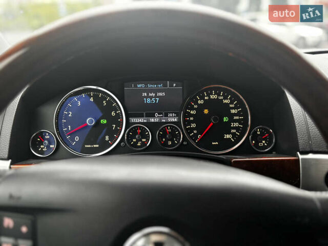 Черный Фольксваген Туарег, объемом двигателя 3.6 л и пробегом 173 тыс. км за 14500 $, фото 10 на Automoto.ua