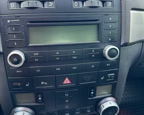 Чорний Фольксваген Туарег, об'ємом двигуна 2.97 л та пробігом 110 тис. км за 12900 $, фото 24 на Automoto.ua