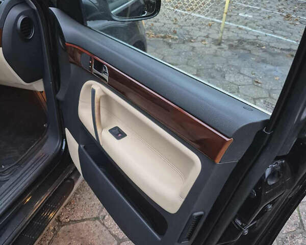 Чорний Фольксваген Туарег, об'ємом двигуна 2.5 л та пробігом 308 тис. км за 10000 $, фото 3 на Automoto.ua