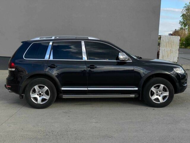 Чорний Фольксваген Туарег, об'ємом двигуна 2.5 л та пробігом 296 тис. км за 10290 $, фото 4 на Automoto.ua