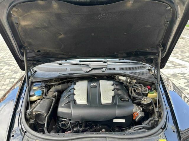 Черный Фольксваген Туарег, объемом двигателя 3 л и пробегом 267 тыс. км за 11000 $, фото 14 на Automoto.ua