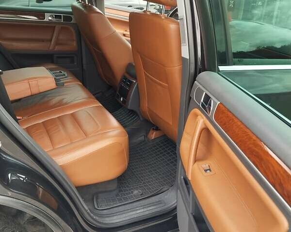 Чорний Фольксваген Туарег, об'ємом двигуна 3 л та пробігом 258 тис. км за 11500 $, фото 15 на Automoto.ua