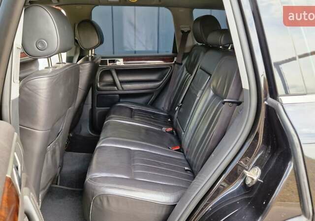 Черный Фольксваген Туарег, объемом двигателя 2.97 л и пробегом 359 тыс. км за 10700 $, фото 9 на Automoto.ua