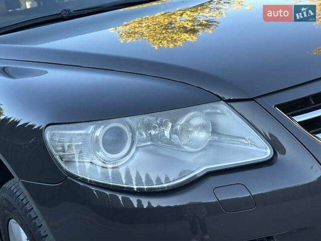 Черный Фольксваген Туарег, объемом двигателя 2.97 л и пробегом 240 тыс. км за 12200 $, фото 17 на Automoto.ua