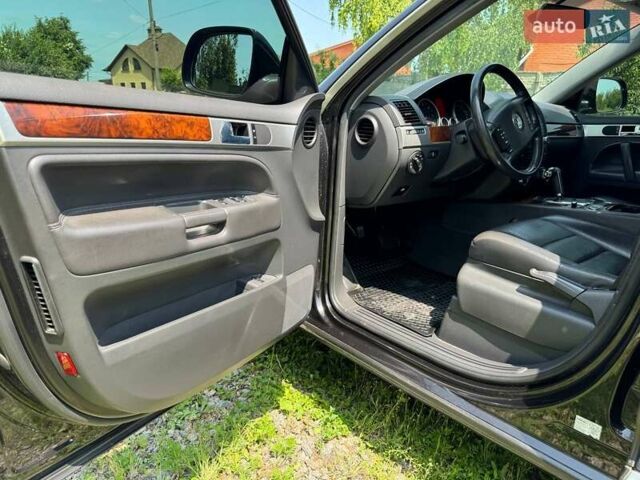 Чорний Фольксваген Туарег, об'ємом двигуна 2.97 л та пробігом 110 тис. км за 12900 $, фото 25 на Automoto.ua