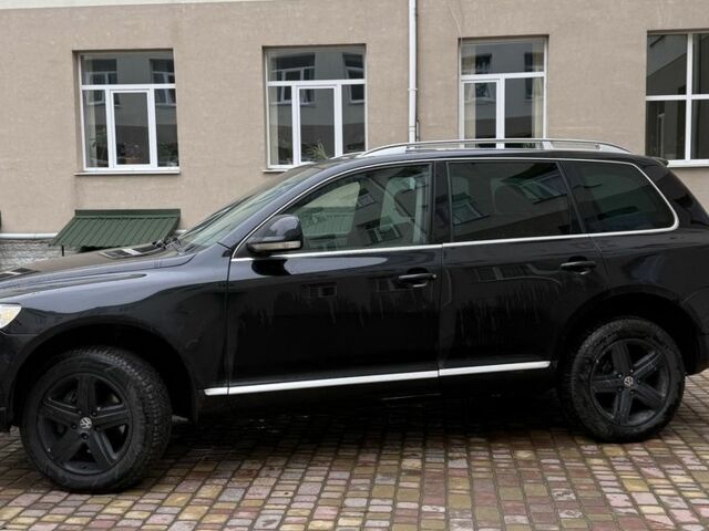 Чорний Фольксваген Туарег, об'ємом двигуна 3 л та пробігом 300 тис. км за 6490 $, фото 2 на Automoto.ua