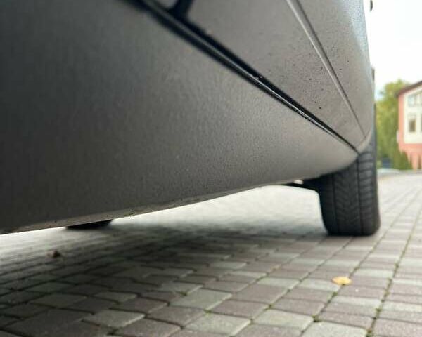 Черный Фольксваген Туарег, объемом двигателя 3 л и пробегом 235 тыс. км за 13500 $, фото 13 на Automoto.ua