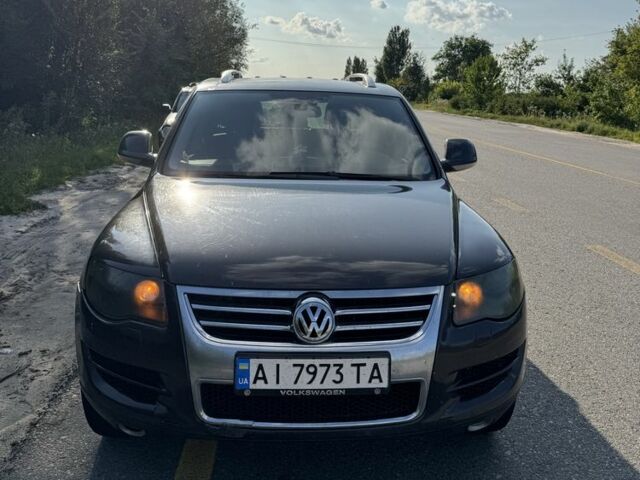 Чорний Фольксваген Туарег, об'ємом двигуна 3 л та пробігом 280 тис. км за 13800 $, фото 3 на Automoto.ua