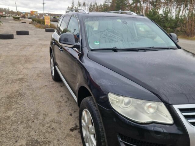 Чорний Фольксваген Туарег, об'ємом двигуна 3 л та пробігом 500 тис. км за 7000 $, фото 2 на Automoto.ua