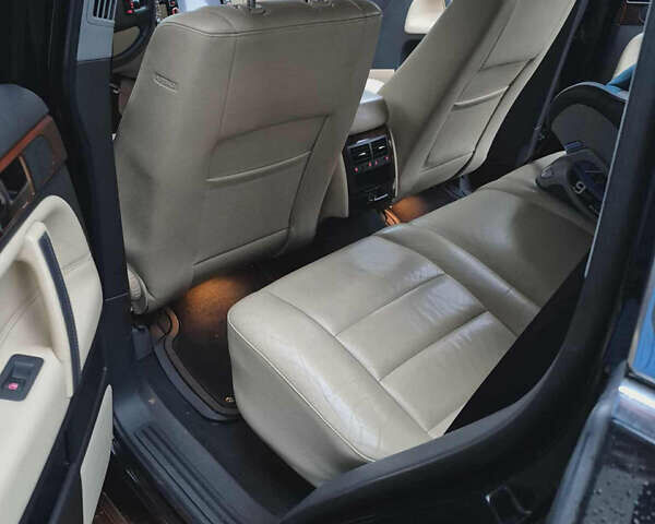 Чорний Фольксваген Туарег, об'ємом двигуна 2.5 л та пробігом 308 тис. км за 10000 $, фото 12 на Automoto.ua