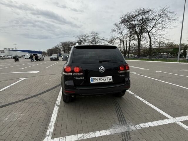 Черный Фольксваген Туарег, объемом двигателя 3 л и пробегом 263 тыс. км за 12500 $, фото 9 на Automoto.ua