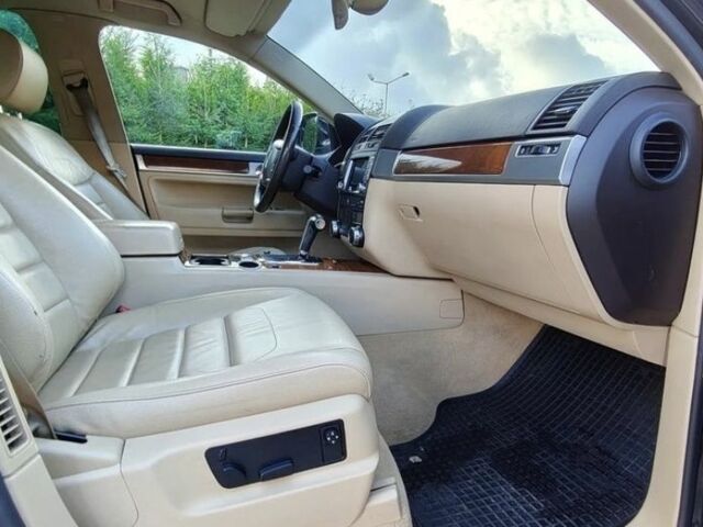 Чорний Фольксваген Туарег, об'ємом двигуна 3 л та пробігом 244 тис. км за 3116 $, фото 15 на Automoto.ua