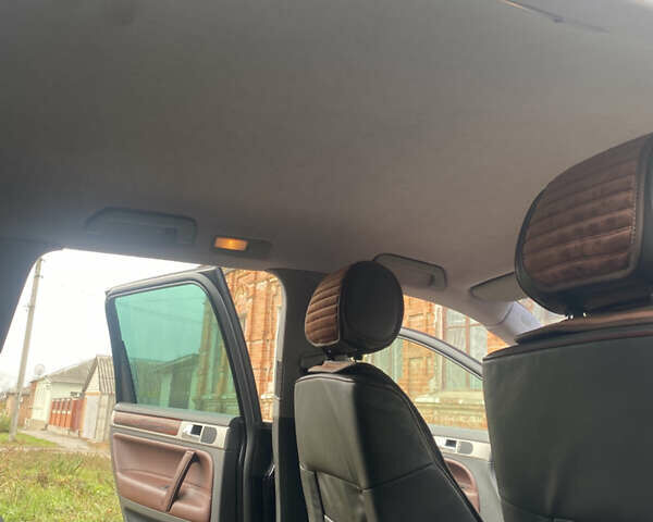 Черный Фольксваген Туарег, объемом двигателя 2.5 л и пробегом 265 тыс. км за 11500 $, фото 9 на Automoto.ua