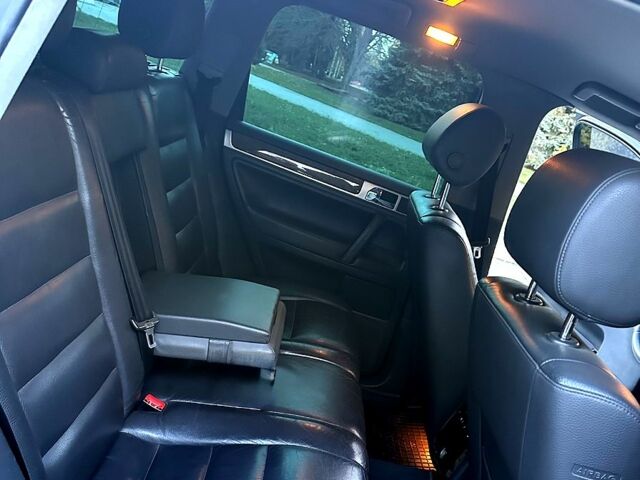 Фольксваген Туарег 2008 в Желтых Водах на Automoto.ua Черный Фольксваген Туарег, объемом двигателя 3 л и пробегом 221 тыс. км за 9800 $, фото 10 на Automoto.ua