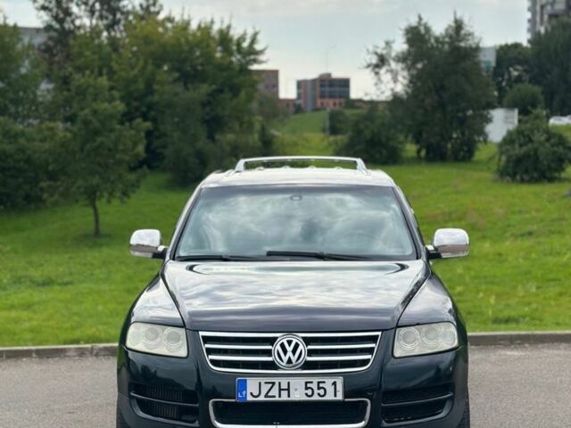 Черный Фольксваген Туарег, объемом двигателя 3 л и пробегом 281 тыс. км за 4999 $, фото 2 на Automoto.ua