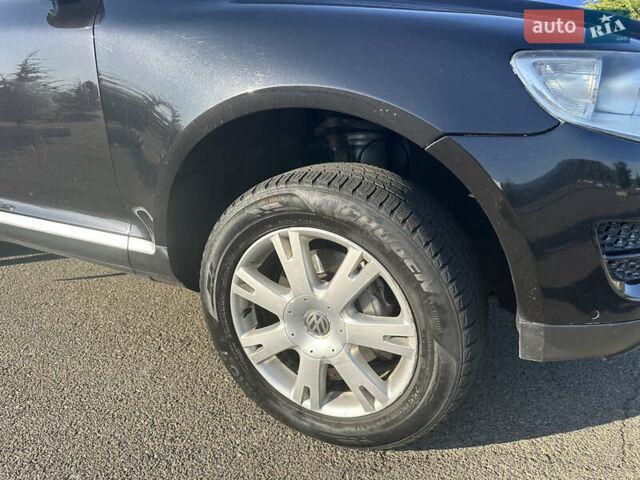 Черный Фольксваген Туарег, объемом двигателя 2.99 л и пробегом 342 тыс. км за 9122 $, фото 7 на Automoto.ua