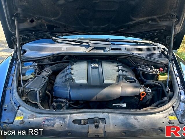 Чорний Фольксваген Туарег, об'ємом двигуна 3 л та пробігом 292 тис. км за 11500 $, фото 12 на Automoto.ua