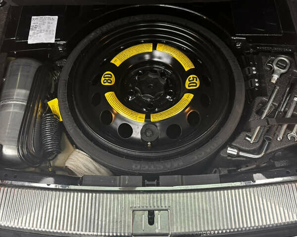 Черный Фольксваген Туарег, объемом двигателя 3.6 л и пробегом 173 тыс. км за 14500 $, фото 7 на Automoto.ua