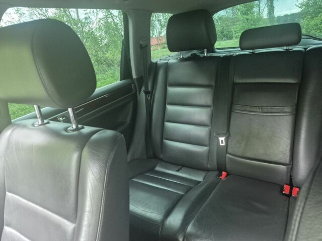 Черный Фольксваген Туарег, объемом двигателя 3 л и пробегом 372 тыс. км за 11000 $, фото 9 на Automoto.ua