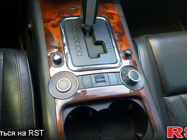 Чорний Фольксваген Туарег, об'ємом двигуна 3 л та пробігом 292 тис. км за 11500 $, фото 6 на Automoto.ua