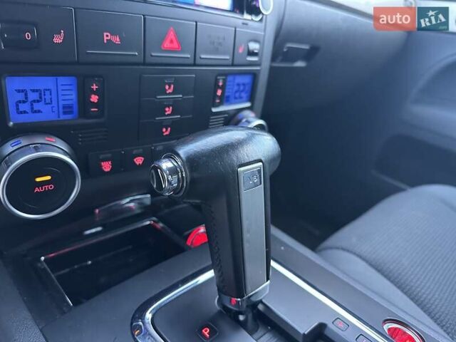 Чорний Фольксваген Туарег, об'ємом двигуна 3 л та пробігом 340 тис. км за 10900 $, фото 19 на Automoto.ua