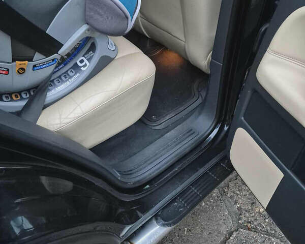 Чорний Фольксваген Туарег, об'ємом двигуна 2.5 л та пробігом 308 тис. км за 10000 $, фото 7 на Automoto.ua