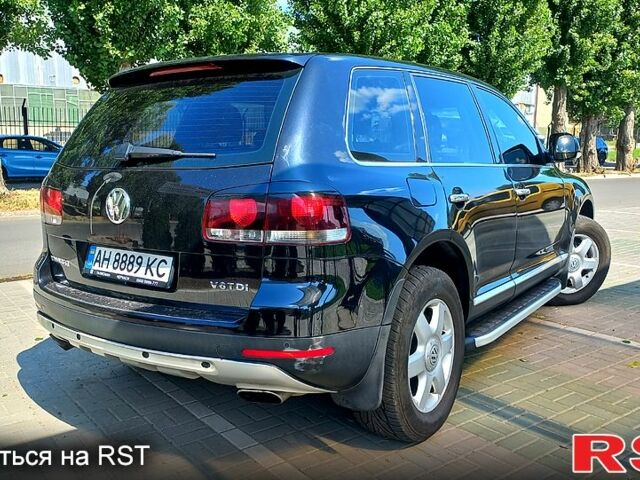 Чорний Фольксваген Туарег, об'ємом двигуна 3 л та пробігом 292 тис. км за 11500 $, фото 3 на Automoto.ua