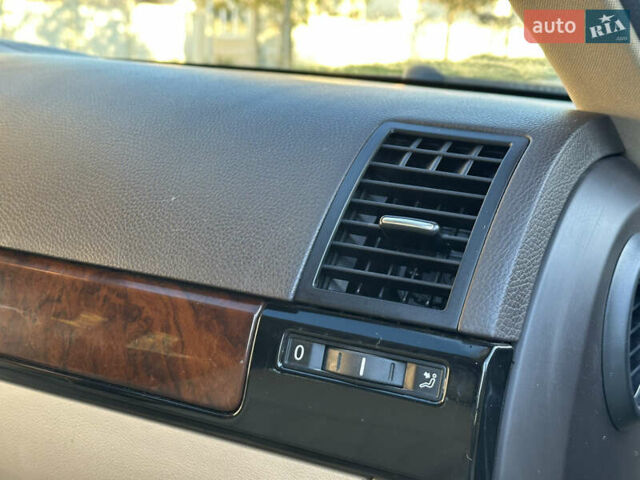 Черный Фольксваген Туарег, объемом двигателя 2.97 л и пробегом 240 тыс. км за 12200 $, фото 47 на Automoto.ua