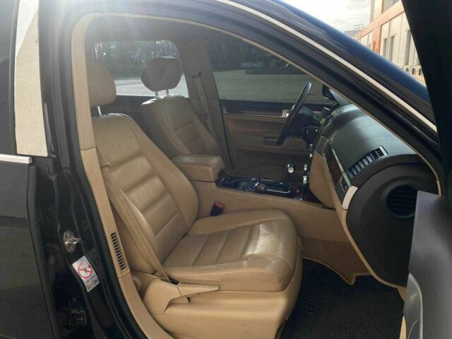 Чорний Фольксваген Туарег, об'ємом двигуна 2.5 л та пробігом 296 тис. км за 10290 $, фото 12 на Automoto.ua