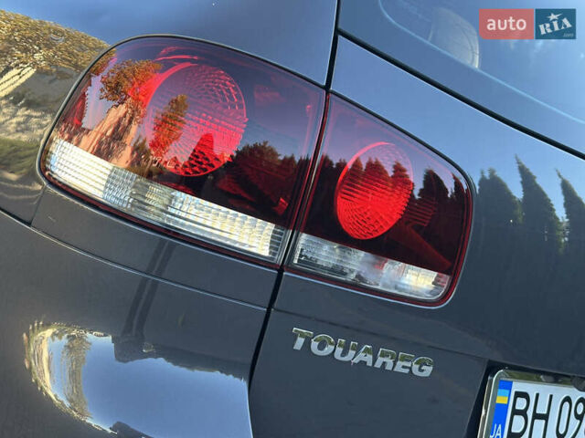 Черный Фольксваген Туарег, объемом двигателя 2.97 л и пробегом 240 тыс. км за 12200 $, фото 22 на Automoto.ua
