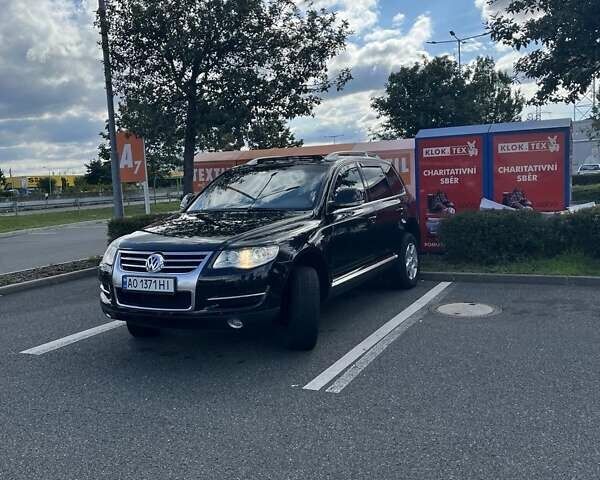 Черный Фольксваген Туарег, объемом двигателя 2.97 л и пробегом 214 тыс. км за 13500 $, фото 1 на Automoto.ua