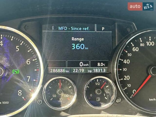 Черный Фольксваген Туарег, объемом двигателя 4.2 л и пробегом 286 тыс. км за 8999 $, фото 31 на Automoto.ua