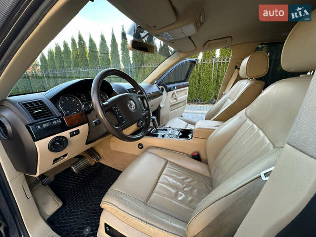 Черный Фольксваген Туарег, объемом двигателя 2.97 л и пробегом 240 тыс. км за 12200 $, фото 54 на Automoto.ua