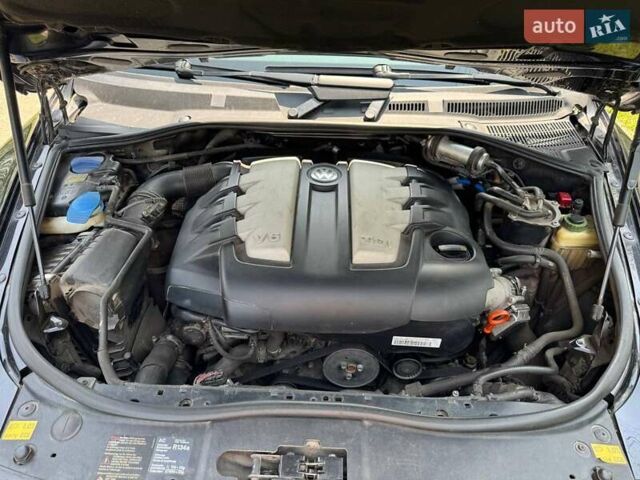 Чорний Фольксваген Туарег, об'ємом двигуна 2.97 л та пробігом 110 тис. км за 12900 $, фото 27 на Automoto.ua