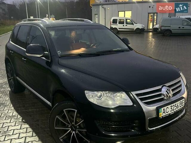 Черный Фольксваген Туарег, объемом двигателя 2.97 л и пробегом 159 тыс. км за 13800 $, фото 1 на Automoto.ua