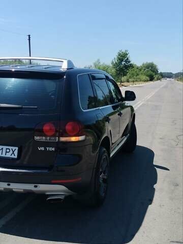 Черный Фольксваген Туарег, объемом двигателя 2.97 л и пробегом 344 тыс. км за 10950 $, фото 36 на Automoto.ua