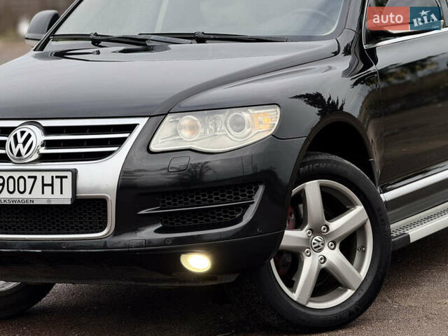 Черный Фольксваген Туарег, объемом двигателя 3.6 л и пробегом 280 тыс. км за 10750 $, фото 1 на Automoto.ua
