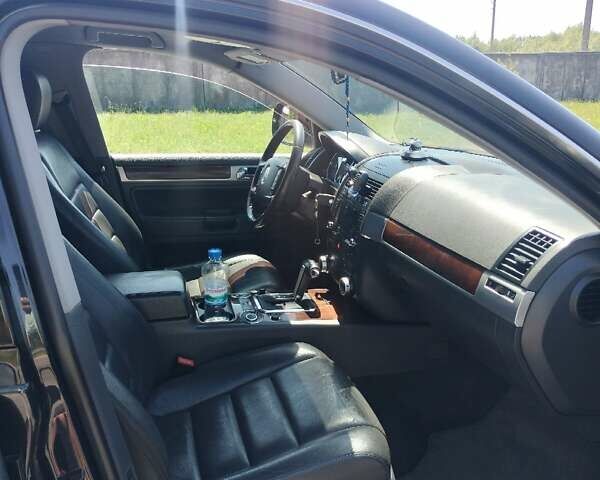 Черный Фольксваген Туарег, объемом двигателя 2.97 л и пробегом 344 тыс. км за 10950 $, фото 41 на Automoto.ua