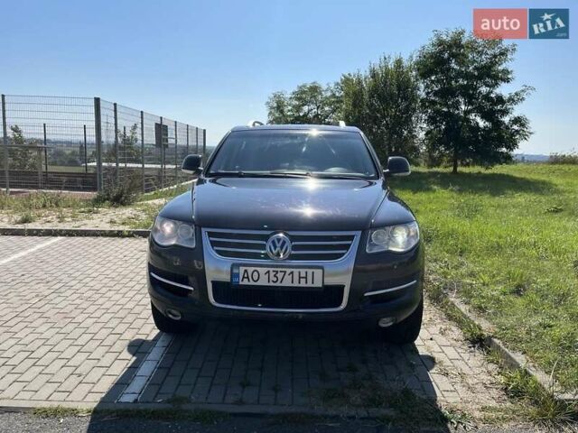 Черный Фольксваген Туарег, объемом двигателя 2.97 л и пробегом 214 тыс. км за 13500 $, фото 6 на Automoto.ua