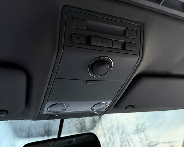 Черный Фольксваген Туарег, объемом двигателя 3 л и пробегом 217 тыс. км за 13450 $, фото 28 на Automoto.ua