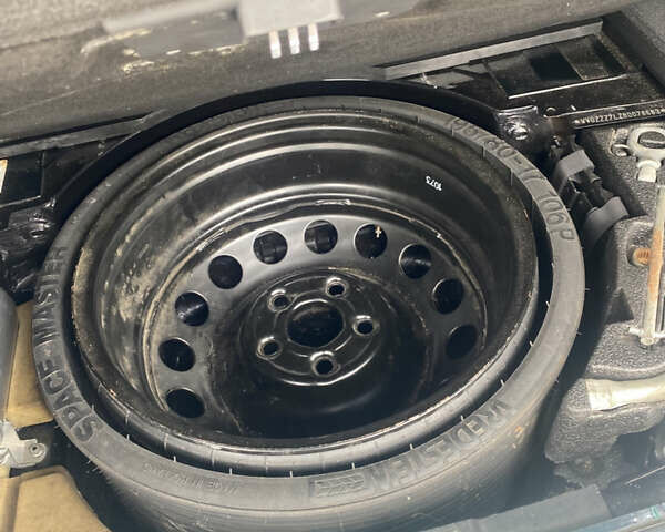 Черный Фольксваген Туарег, объемом двигателя 2.5 л и пробегом 265 тыс. км за 11500 $, фото 5 на Automoto.ua