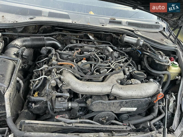 Черный Фольксваген Туарег, объемом двигателя 2.99 л и пробегом 270 тыс. км за 7450 $, фото 2 на Automoto.ua