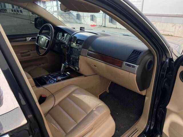 Чорний Фольксваген Туарег, об'ємом двигуна 2.5 л та пробігом 296 тис. км за 10290 $, фото 13 на Automoto.ua