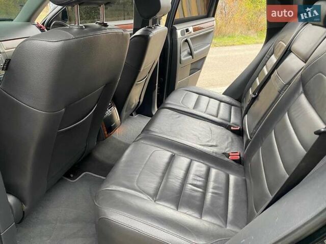 Черный Фольксваген Туарег, объемом двигателя 3 л и пробегом 360 тыс. км за 9800 $, фото 13 на Automoto.ua