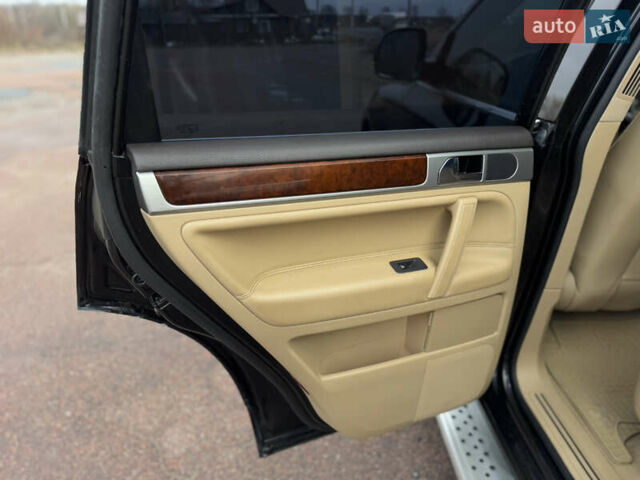 Черный Фольксваген Туарег, объемом двигателя 3.6 л и пробегом 280 тыс. км за 10750 $, фото 28 на Automoto.ua