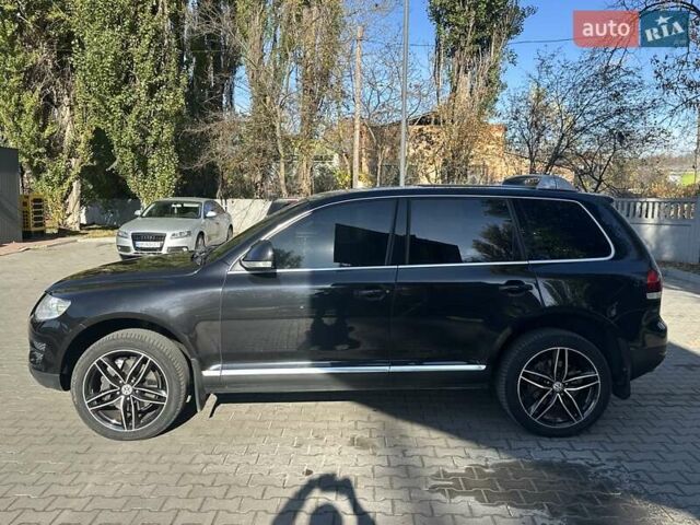 Черный Фольксваген Туарег, объемом двигателя 4.2 л и пробегом 286 тыс. км за 8999 $, фото 57 на Automoto.ua